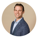 Ronde portretfoto-Oct-30-2025-02-30-39-9346-PM